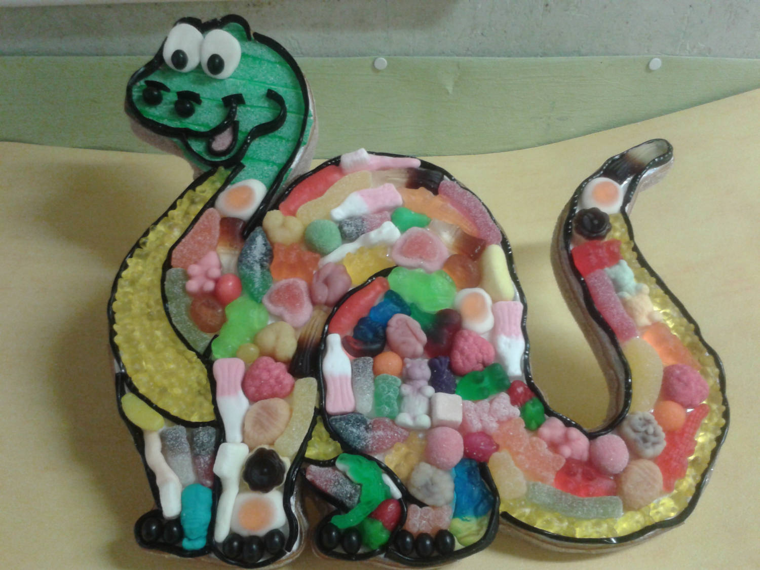 gateau-bonbons-29-euros-bonbons-et-friandises-3