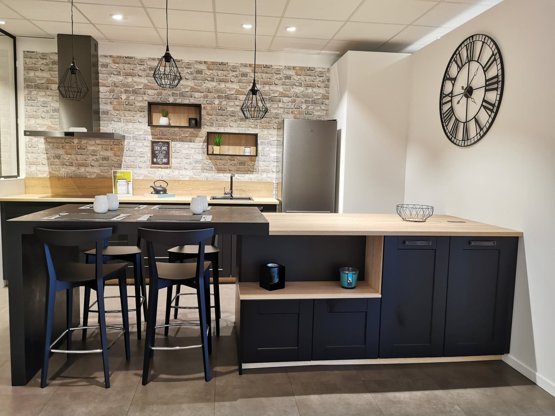 cuisine-noir-bois-2-socooc