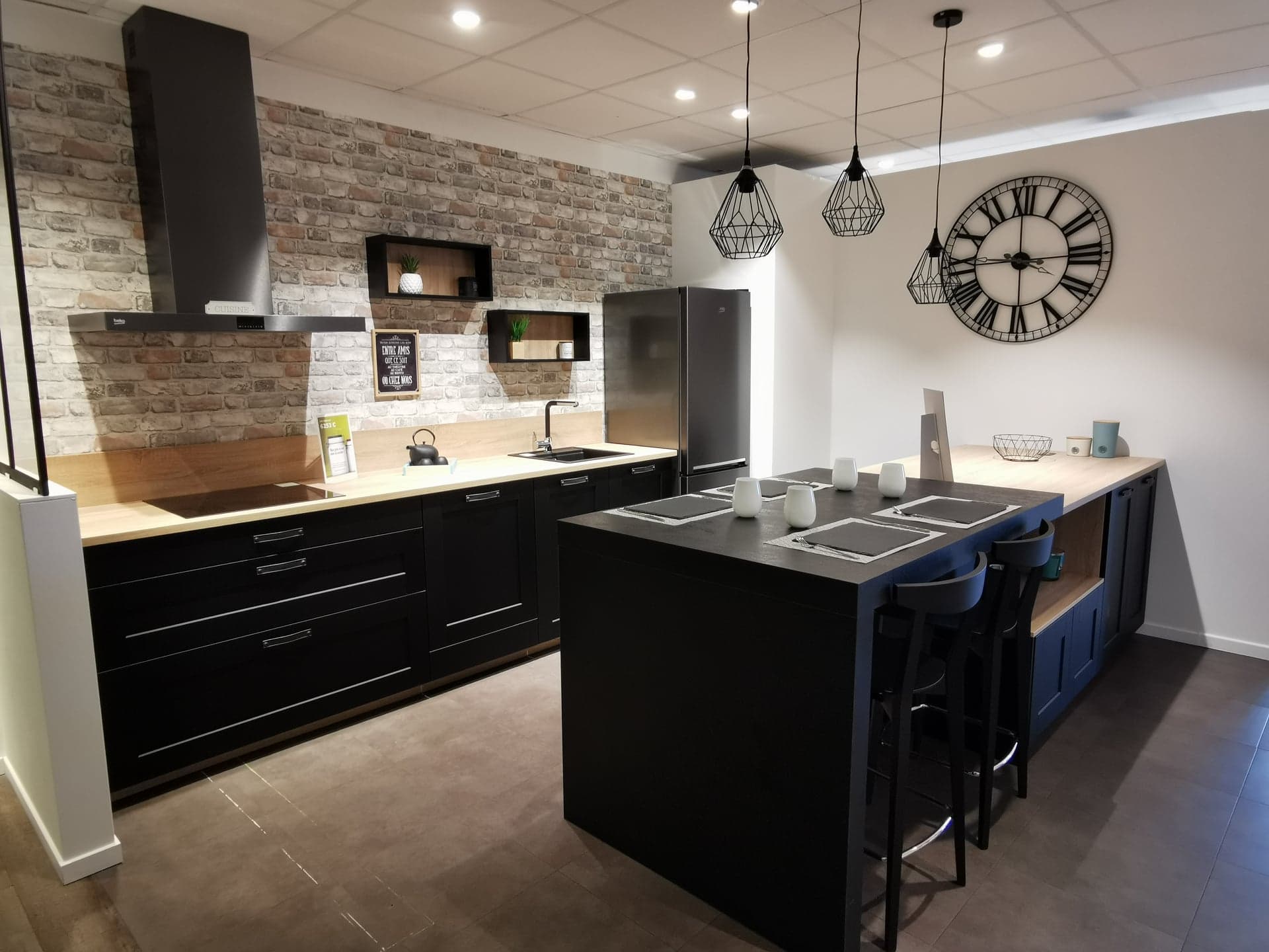 Cuisine Noir à Cadre Et Chêne Bardolino