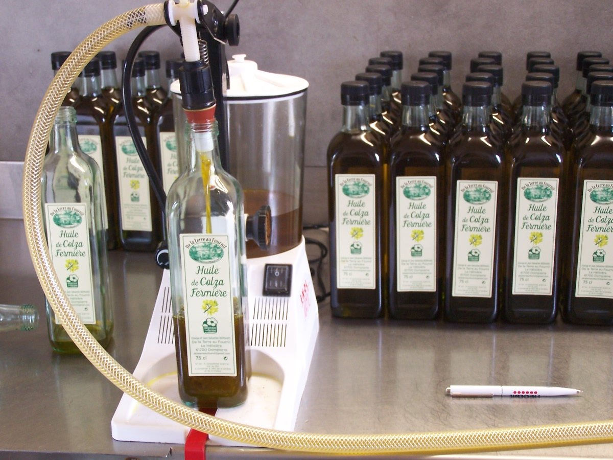 huile-de-colza-2-de-la-terre-au-fournil