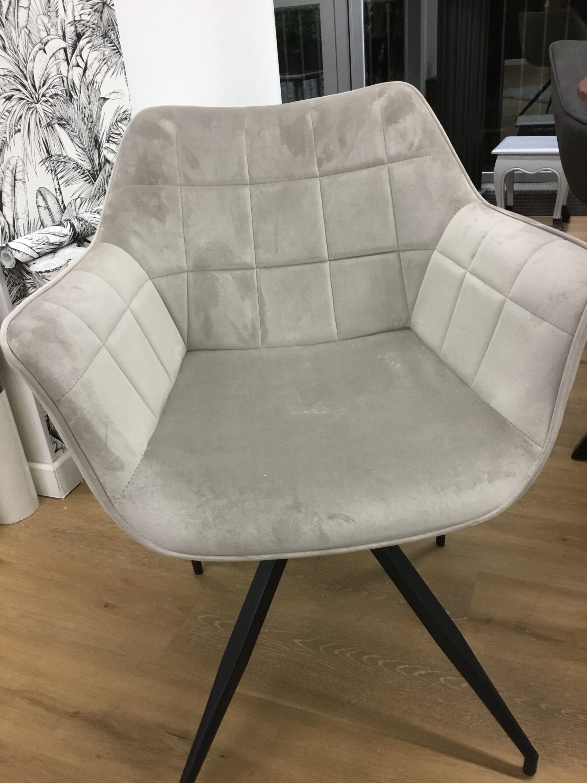 Chaise Velours Gris Clair Ou Gris Foncé