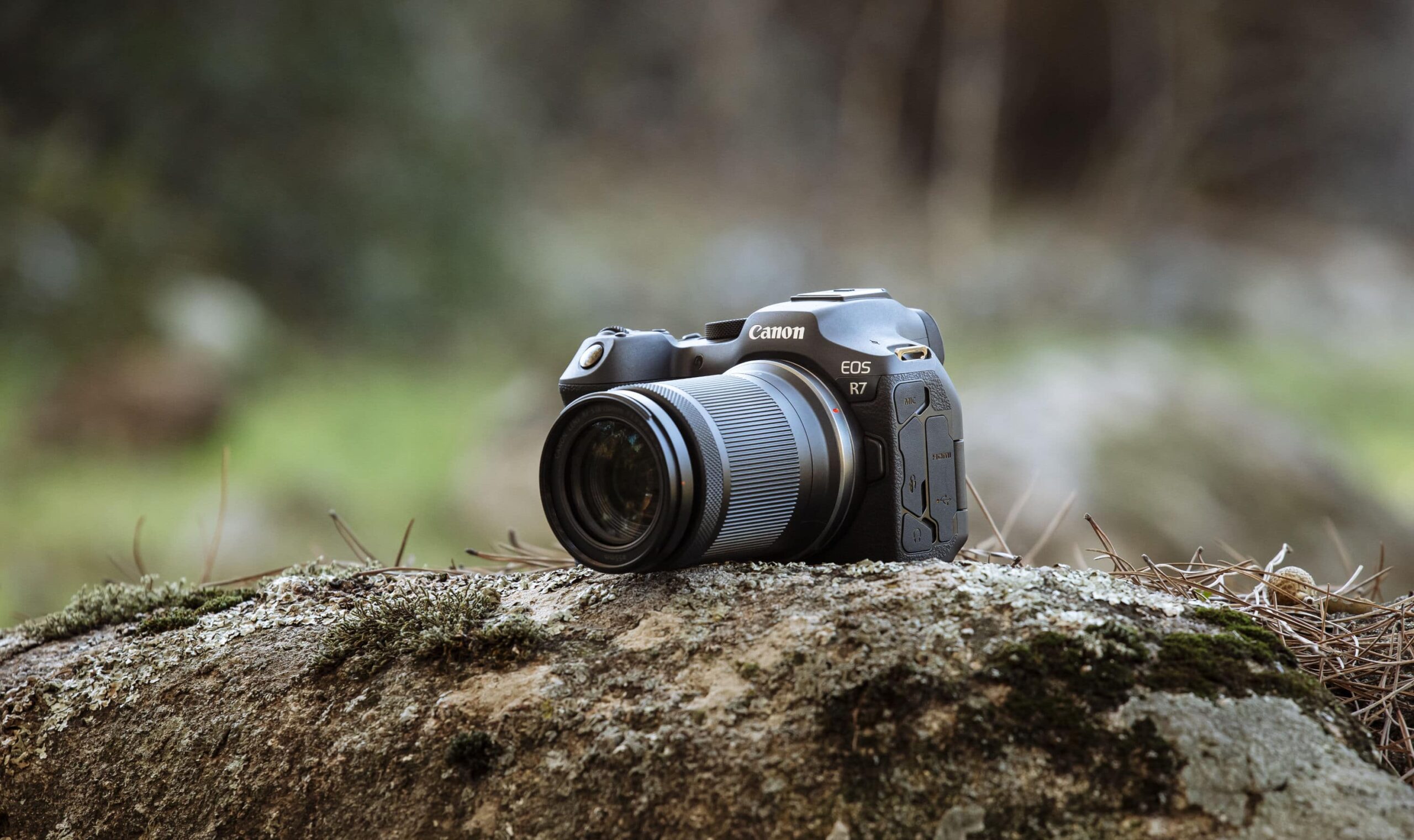 canon-eos-r7-01-3000px