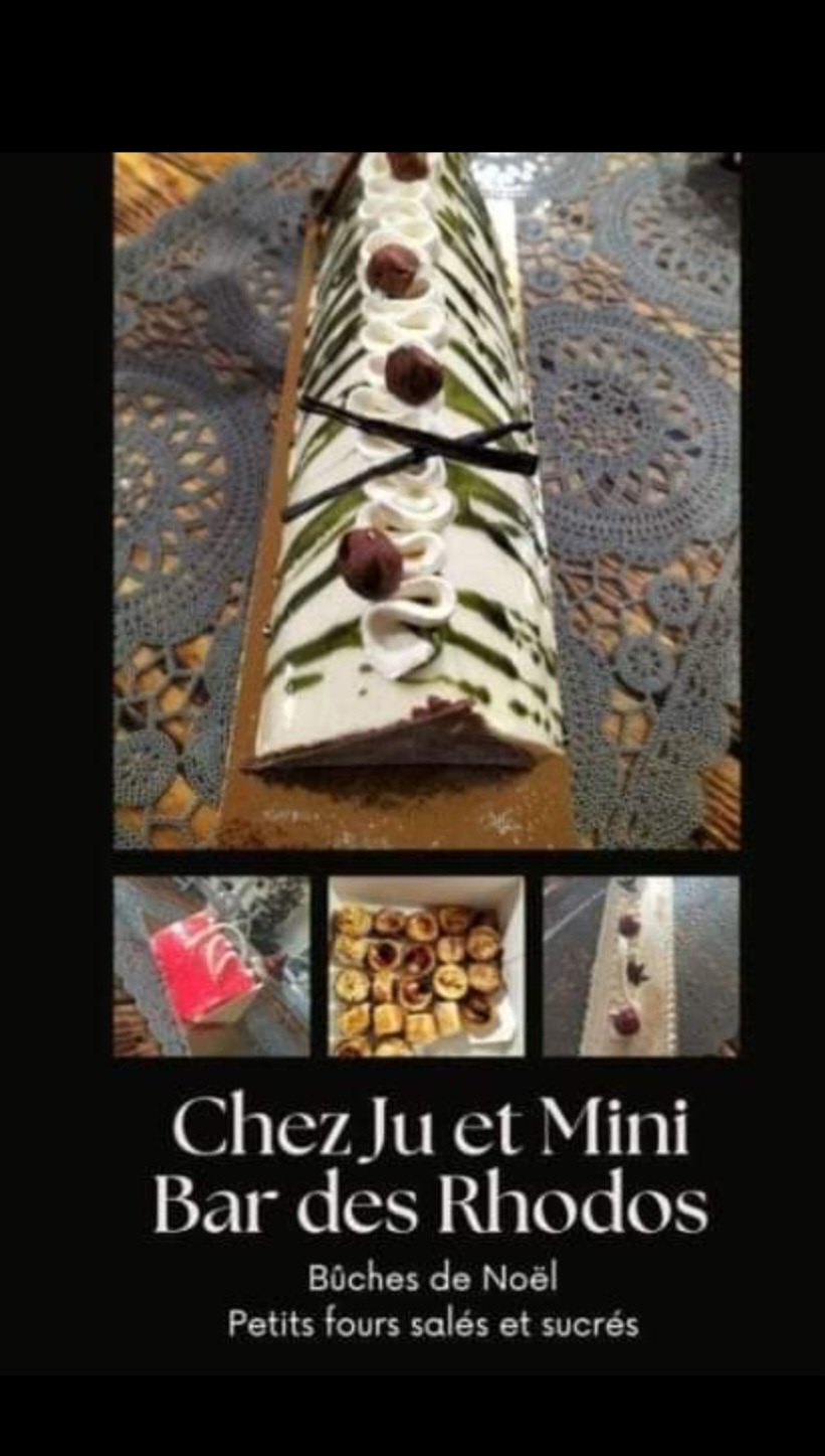 Bûches De Noël Et Petits Fours