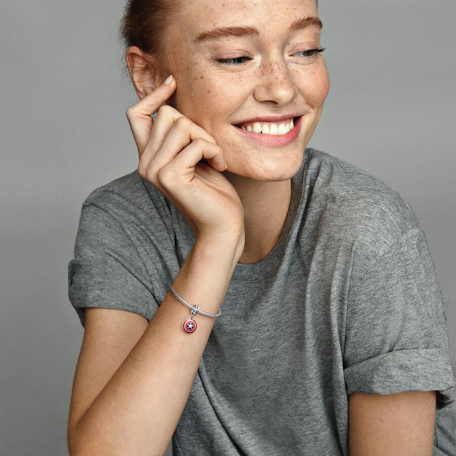 790780c01_abc123_model_ecom_01_rgb