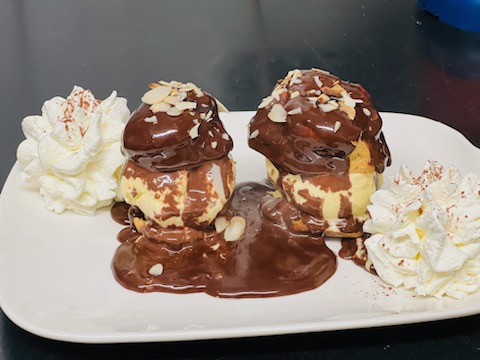 Profiteroles
