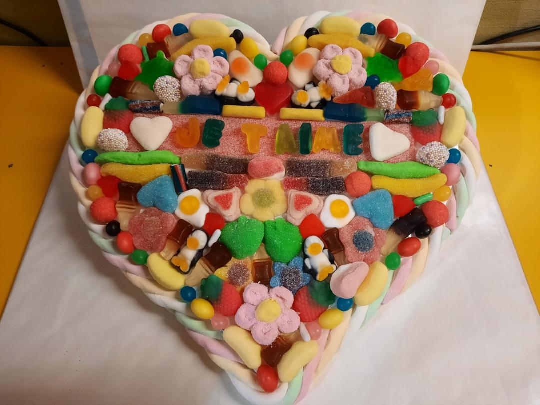 Gâteau De Bonbons En Cœur à Partir De 20€