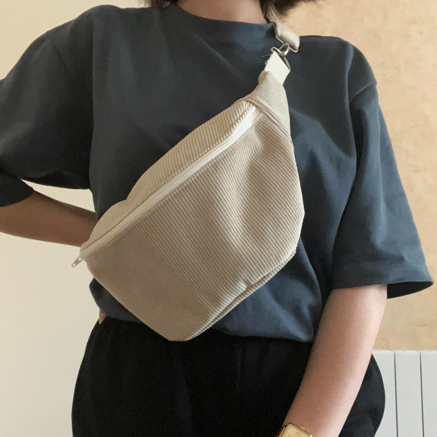 Sac Banane Velours Côtelé – Beige