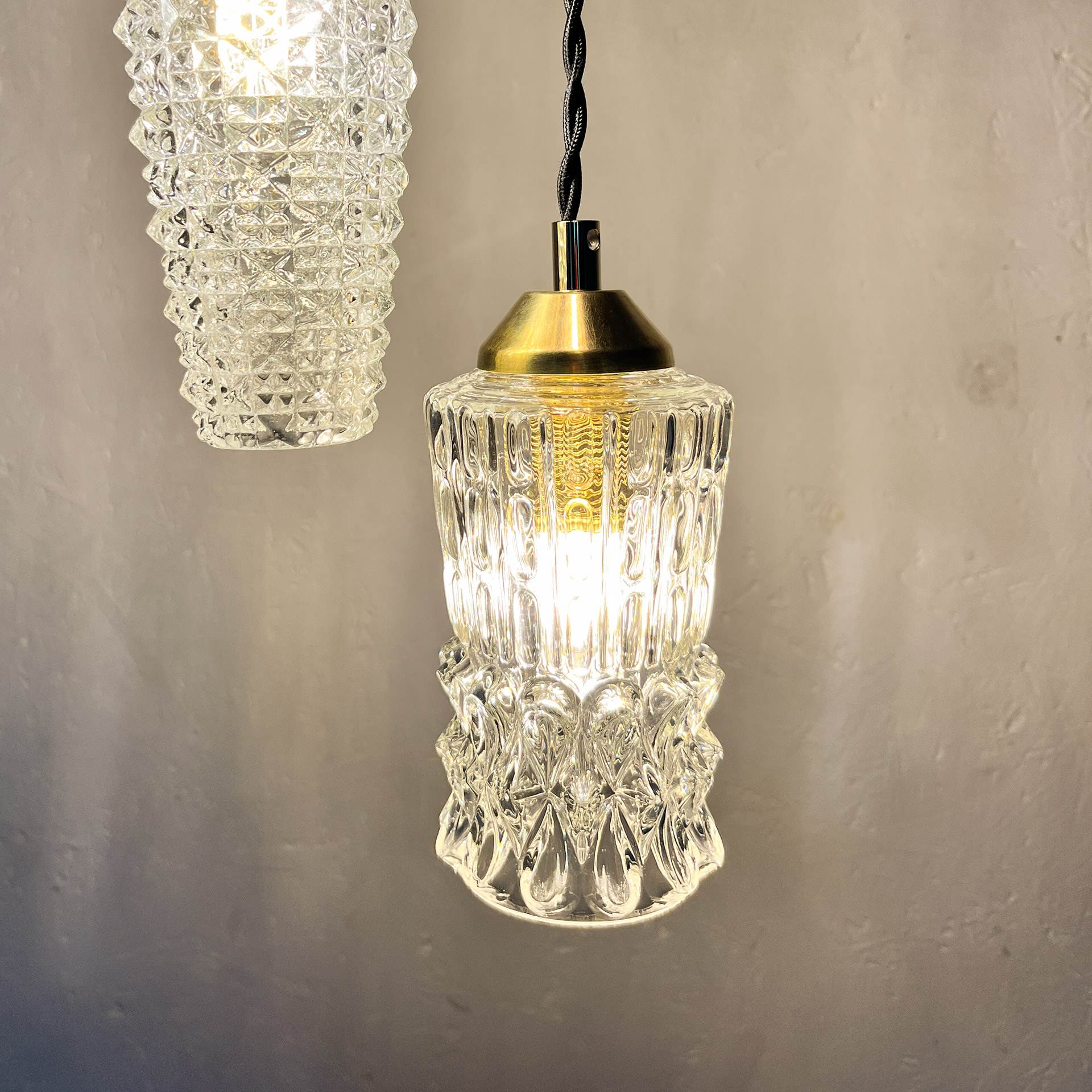 suspension-en-cascade-de-3-globes-vintage-en-verre-lili-esprit-vintage-flers-3