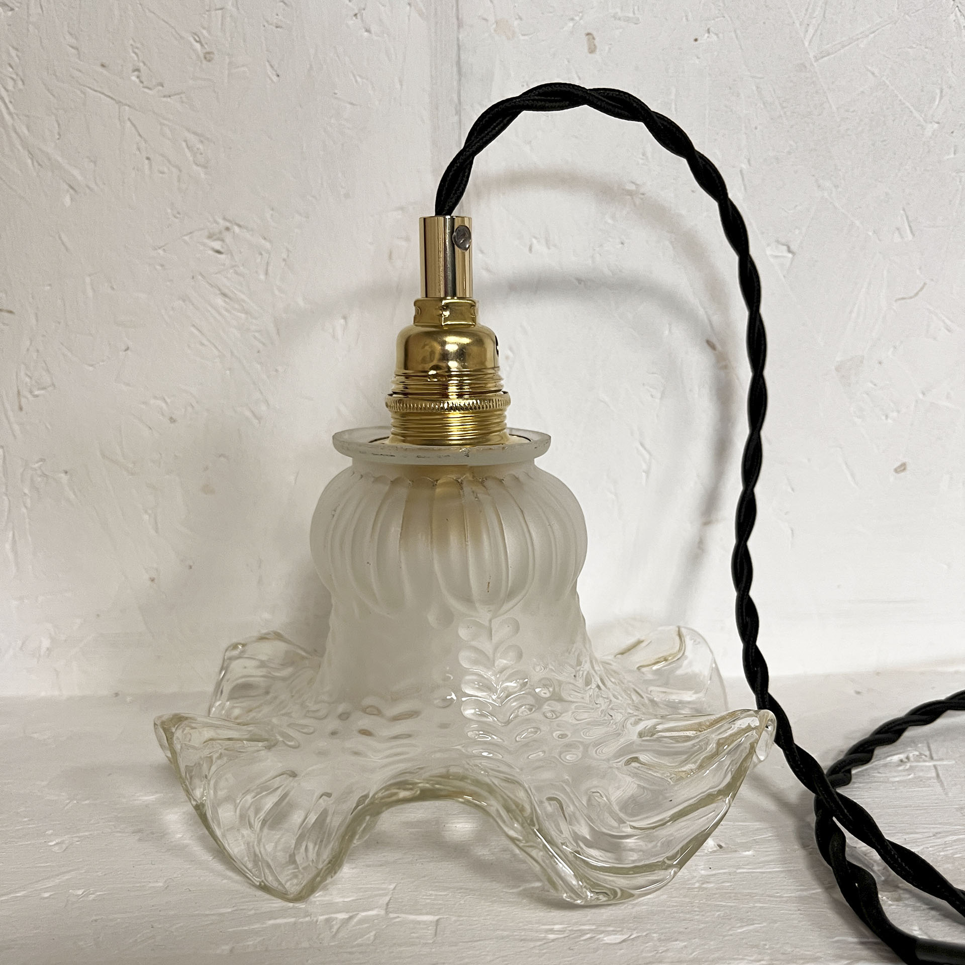 suspension-tulipe-vintage-en-verre-lili-esprit-vintage-flers-3