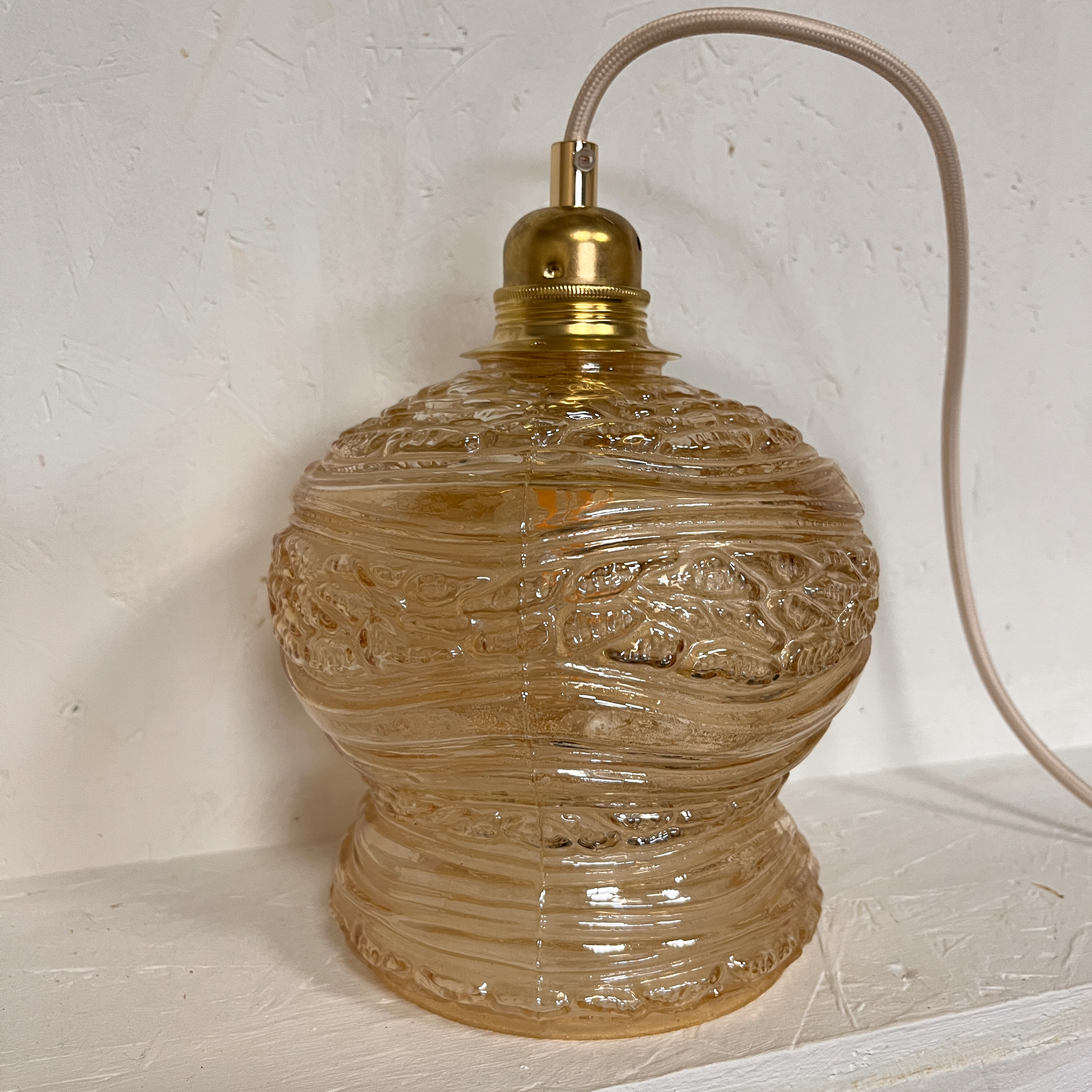 suspension-vintage-globe-verre-ambre-lili-esprit-vintage-flers-3