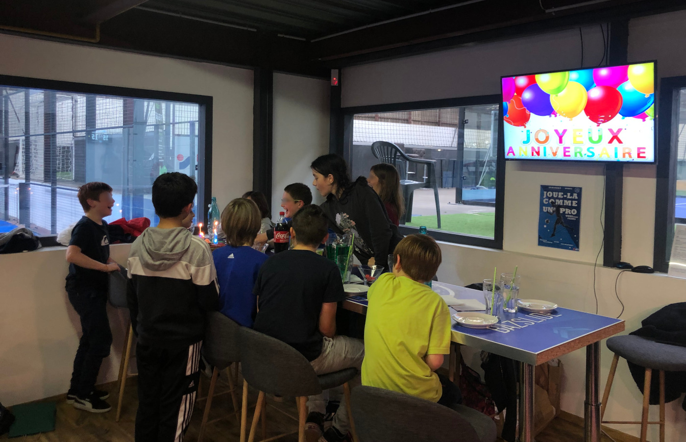 Anniversaire Happy, Mega Ou Ado