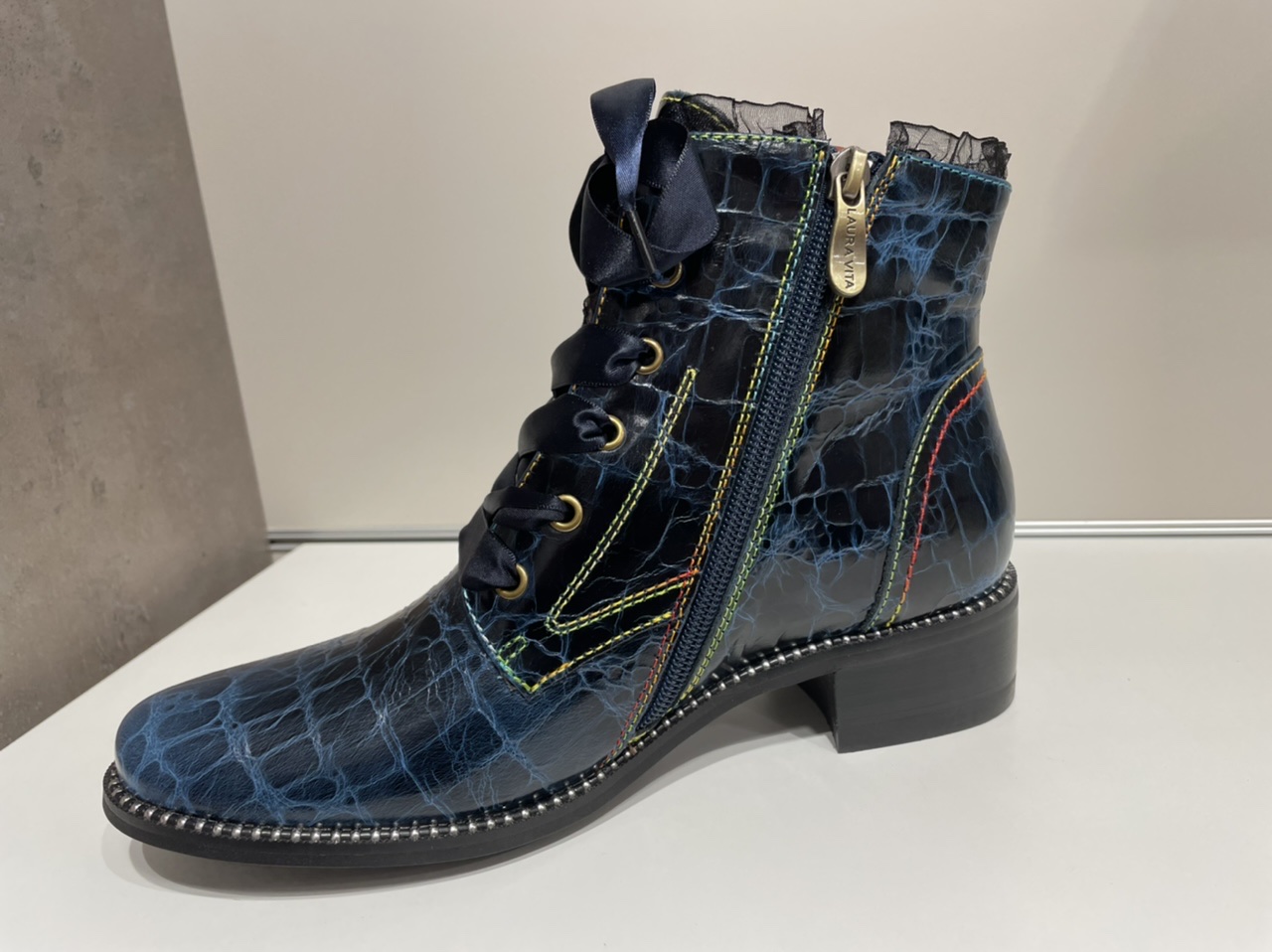 6e5df830-158a-49c7-ab97-3b12b8303a6c